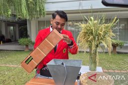 Mahasiswa Untag Surabaya rancang alat pengering padi berbasis suhu dan kelembapan