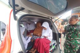 Puluhan siswa SD Tulungagung diduga keracunan MBG