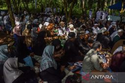 Tradisi mapag ramadhan ngembang di Ciamis