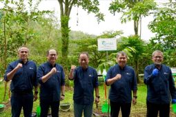 1.500 bibit pohon kontribusi insan difabel hijaukan ruas tol ASTRA Infra