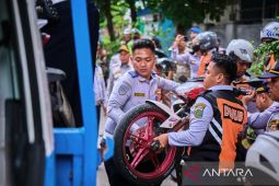 Legislator minta pelaku parkir liar dikenai sanksi tegas agar jera