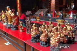 Vihara Dewi Welas Asih Cirebon melestarikan tradisi bersih rupang