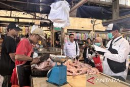 Pemkab Bogor uji pangan dan timbanganpedagang di tiga pasar