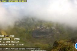 Gempa vulkanik dangkal Gunung Awu meningkat 14 kejadian/hari