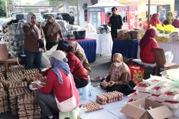 Pemkot Singkawang salurkan 2.476 paket murah jelang Imlek 2577