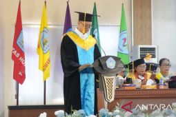 Guru besar Unpatti eksplorasi kandungan kimia tanaman lokal jadi obat berbasis SDA daerah