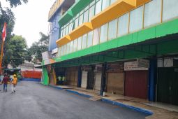 Pasar Palmerah tutup sementara jelang kunjungan Presiden ke SPPG Polri pada Jumat pagi