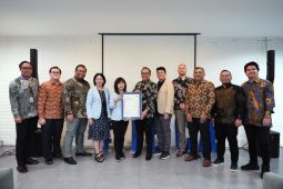 Veda Praxis dampingi BCA raih Sertifikasi ISO/IEC 42001:2023