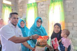 BKKBN Malut salurkan bantuan lewat program Genting lewat pendekatan keluarga
