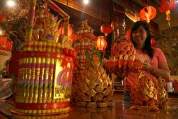 Kerajinan Sokung Jelang Imlek di Tulungagung