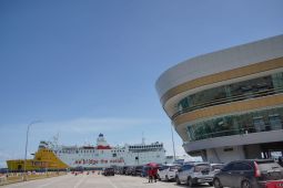 Libur Imlek dongkrak arus penyeberangan Sumatera-Jawa-Bali