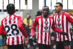 Sunderland hingga Fulham melaju ke putaran lima