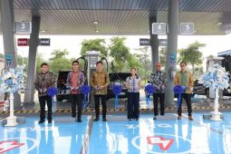 PLN, MEBI, dan HUAWEI Resmikan SPKLU Signature dengan Ultra-Fast Charging dan Split Charging Pertama di Indonesia
