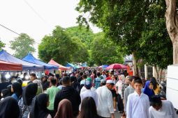 Bupati Ipuk minta dinas terkait hingga pemdes fasilitasi pasar takjil