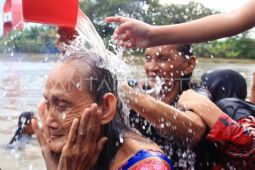 Pemkot: Tradisi warga Tangerang keramas bareng di sungai jelang puasa