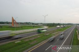 396 ribu kendaraan melintas selama libur Imlek