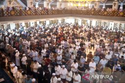 Masjid Nurul Wathon Pakansari perdana gelar shalat tarawih, jamaah membeludak