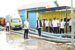 Pemkab Lamongan operasikan 15 pompa atasi banjir Bengawan Jero