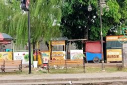 Pedagang takjil Kalimadu Gorontalo belum tampak berjualan