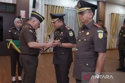 Lantik Kajari Deli Serdang dan Padang Lawas, ini pesan Kajati Sumut Harli Siregar