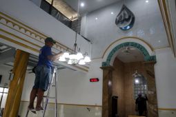 Gerakan komunitas bersihkan masjid jelang Ramadhan