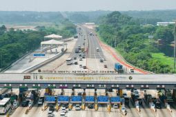 Ada peningkatan signifikan lalu lintas di Tol Japek pada libur Imlek