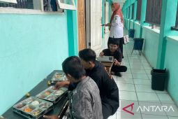 Selama Ramadhan, menu kering non-UPF jadi menu MBG di Kota Serang