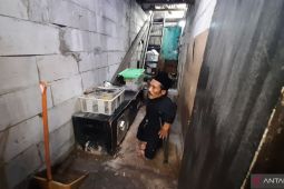 Dari razia ke renovasi rumah, upaya awal penegak perda ubah persepsi