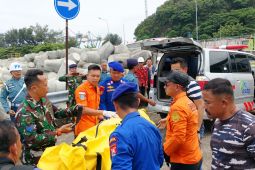 Kapal KM Marina 7 terbakar di Perairan Banten, satu kru meninggal