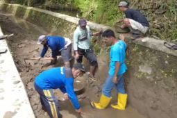 Anggota DPRD Kulon Progo Suradi minta BBWSSO perbaiki Irigasi Donomulyo