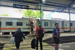 Daop Madiun sediakan KA tambahan untuk angkutan Lebaran 2026