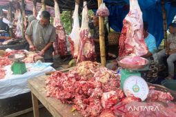 Harga jual daging segar di Aceh Barat masih tinggi mencapai Rp150 ribu/kg