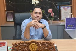 DPRD Surabaya dukung Pemkot tertibkan tiang FO ilegal