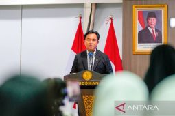 Yusril: Brimob aniaya anak di Maluku harus diproses etik dan pidana