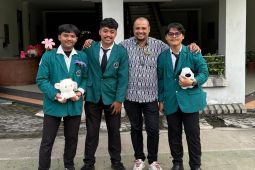 Tiga calon wisudawan UHW Perbanas direkrut perusahaan TI