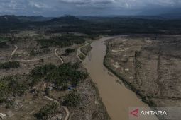 Warga Sahraja, Aceh Timur bangun rumah ibadah dari kayu gelondongan