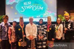Mahdalena promosikan kain sasirangan ke Malaysia dan Singapura