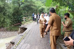 Pemkot Cirebon memprioritaskan perbaikan Jembatan Lebakngok usai longsor