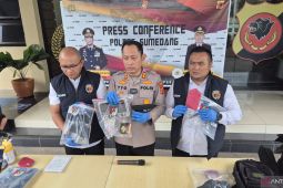 Polres Sumedang ungkap pencurian dan pembunuhan di  Sumedang-Girimukti, tersangka ditangkap
