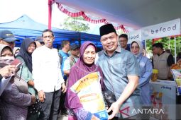 Pemprov Kalbar beri subsidi harga sembako untuk operasi pasar di Kapuas Hulu