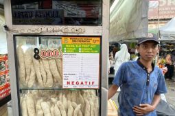 Dinkes Kota Tangerang uji sampel makanan takjil di pasar