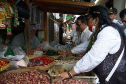 TPID DIY mengimbau masyarakat tidak melakukan aksi borong bahan pokok