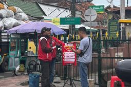 Di tengah cashless, Driver JogjaKita justru raup cuan dari uang tunai di war takjil