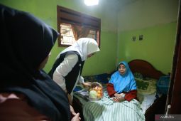 Banyuwangi layani kesehatan lansia lewat program jemput bola