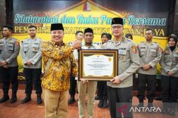 Pemkab Nagan Raya beri penghargaan mahasiswa STIK ikut tanggulangi bencana