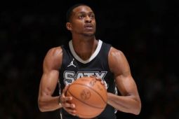 Spurs hajar Rockets 145-120, Wembanyama cetak 29 poin