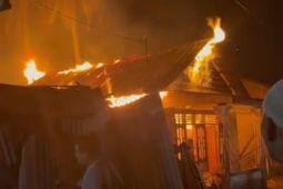 Ditinggal tarawih, rumah nenek 61 tahun ludes terbakar