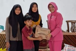 Bhayangkari Simalungun berbagi takjil untuk anak Panti Asuhan Islamic Center