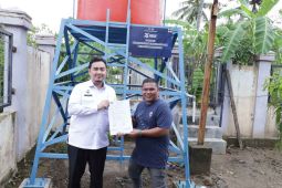 Imigrasi Lhokseumawe serahkan sumur bor untuk meunasah dan polindes