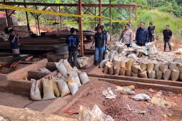 Bareskrim dan Polda Babel gerebek pengolahan pasir timah ilegal di Belitung